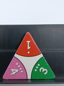 Article Tuile 1-3-4 - TRIOMINOS JUNIOR