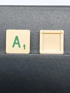 Article A - vert - version voyage - SCRABBLE DE VOYAGE