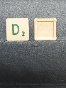 Article D - vert - version voyage - SCRABBLE DE VOYAGE