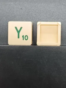 Article Y - vert - version voyage - SCRABBLE DE VOYAGE