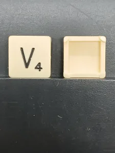 Article V - noir - version voyage - SCRABBLE DE VOYAGE