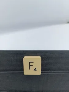 Article F - typo 1 - SCRABBLE