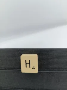 Article H - typo 1 - SCRABBLE