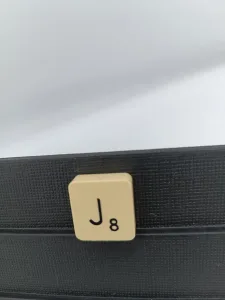 Article J -  typo 1 - SCRABBLE