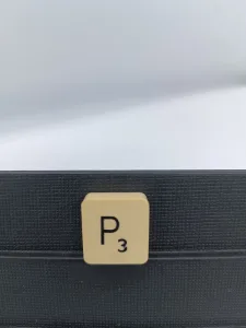 Article P - typo 1 - SCRABBLE
