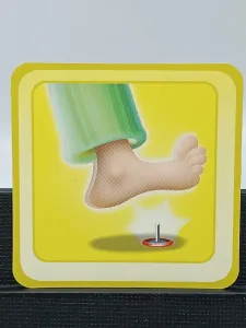 Article Carte "pied sur la punaise" - RÉVEILLE PAS PAPA Version grandes cartes